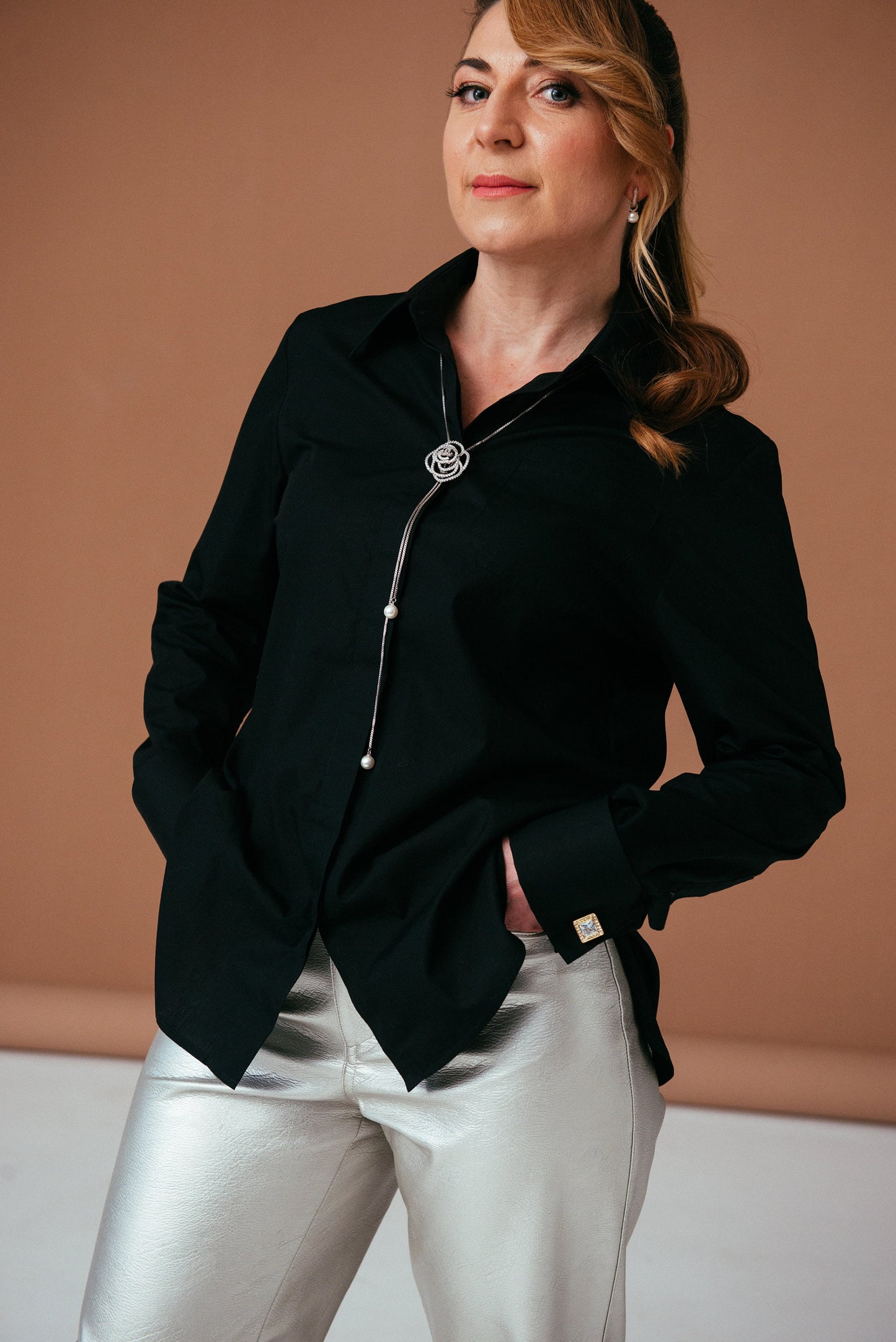 Oversized Black French Cuff Shirt: Elegant Women's Cotton Blouse