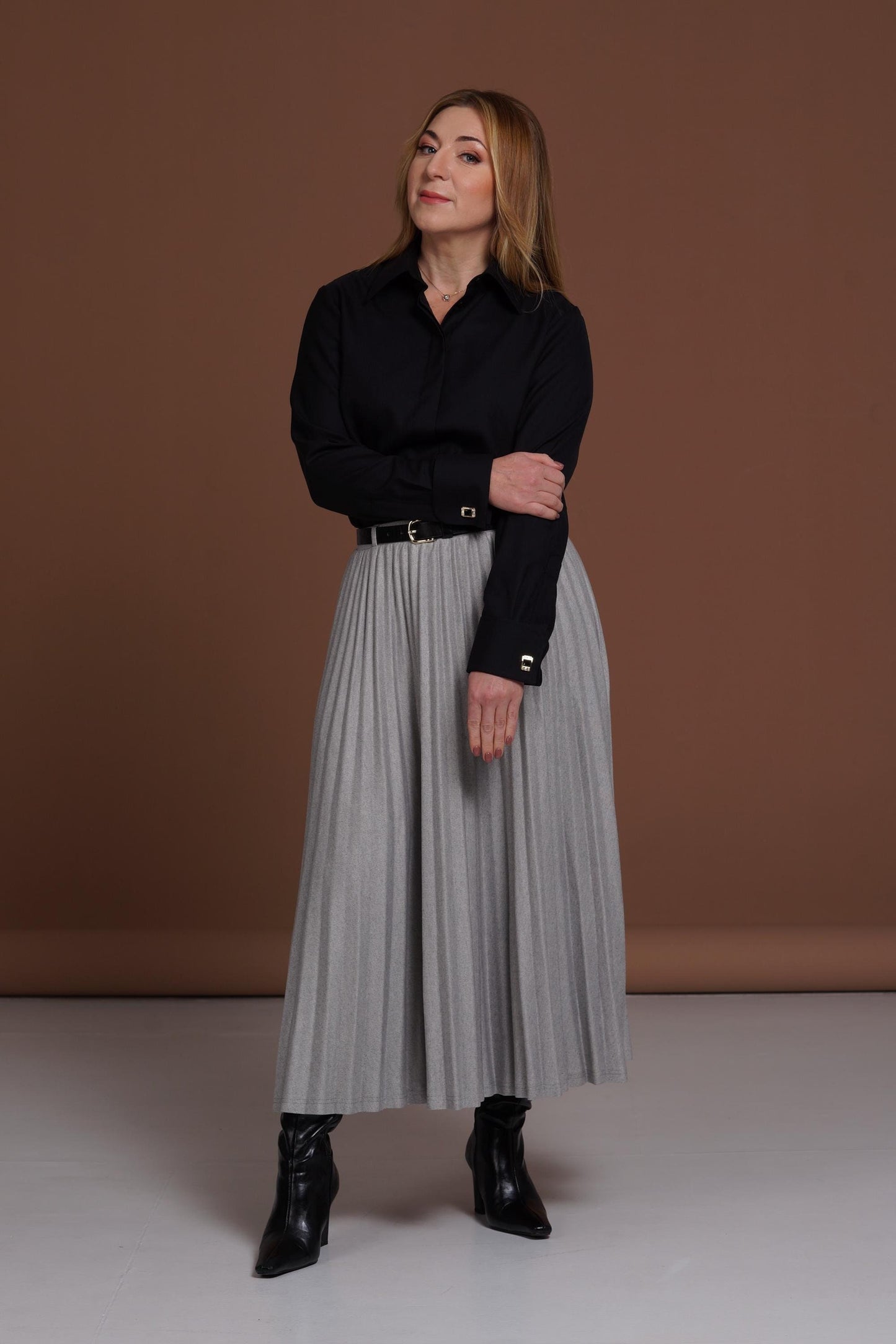 Merino Wool French Cuff Blouse: Elegant Black Button-Up Office Shirt