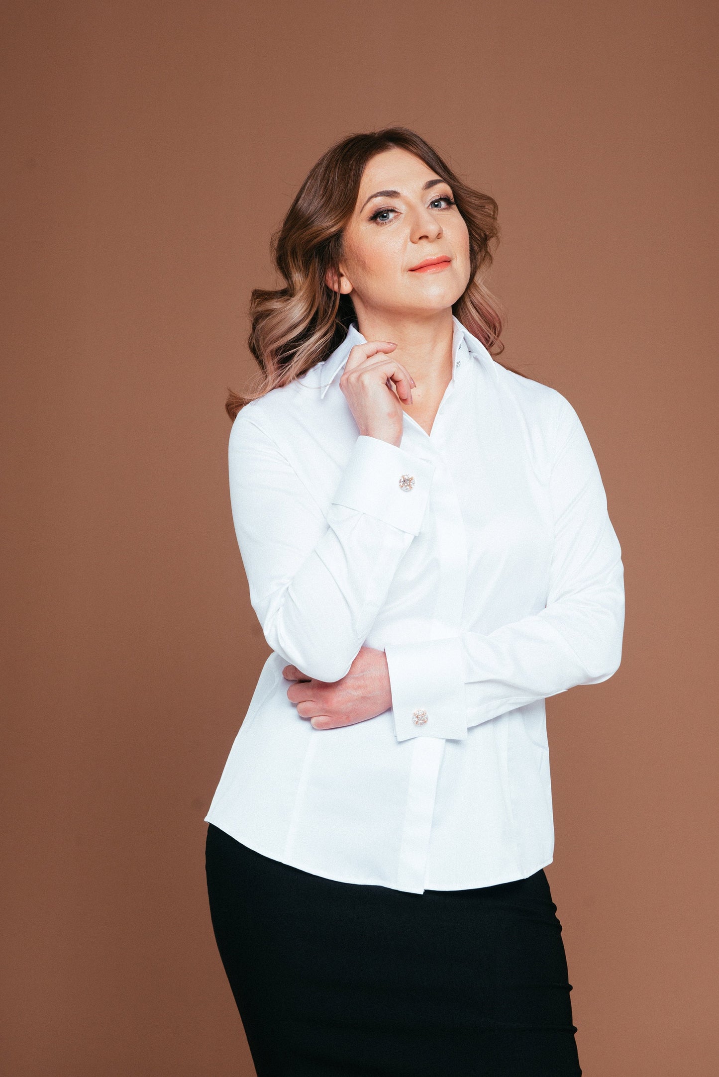 Fitted White Stretch Cotton French Cuff Button Up Blouse: High Collar with Pearl Buttons